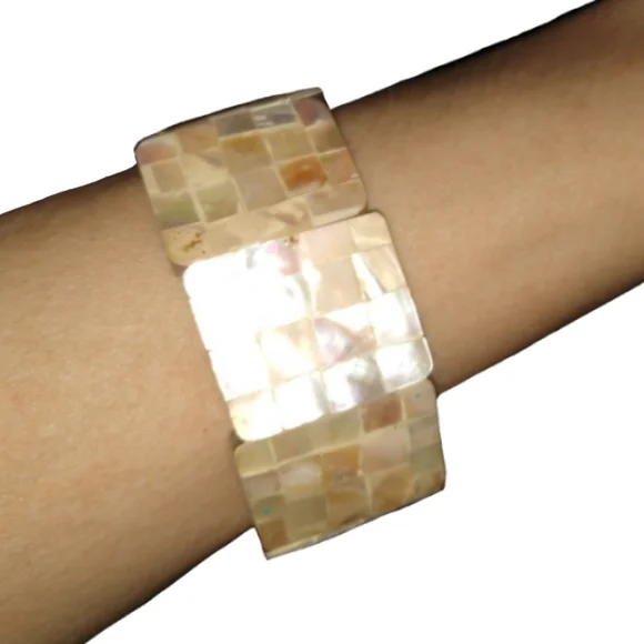 Vintage Mosaic Shell Stretch Bohemian Bracelet Oversized Ivory Mother of Pearl